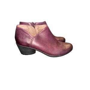 Women’s Dansko Oxblood Leather Booties. Size 40 ( 9.5 )